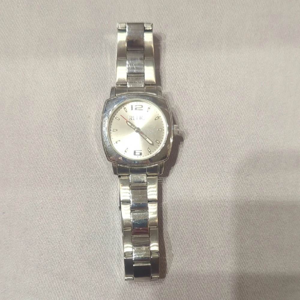 Watch Relic Silver Tone Link Bracelet Style